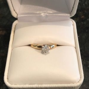 Estate Ring 14k Gold Diamond Solitaire